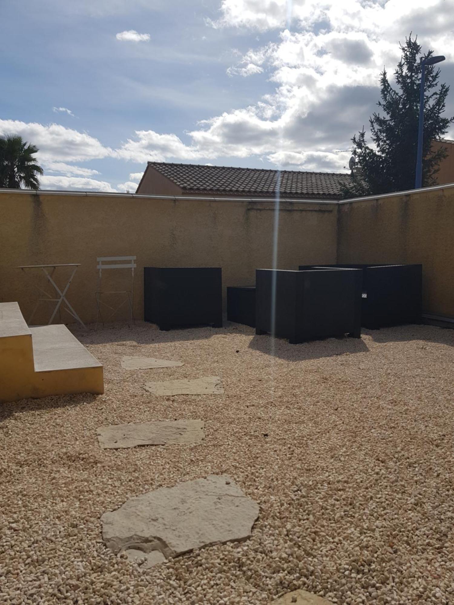 Appartement Dépendance 29m2 climatisée à Saint-Gilles  Extérieur photo